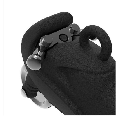 Equipamento preto com alças acolchoadas e componentes metálicos cromados