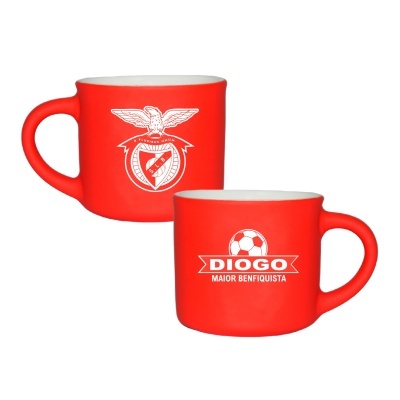 Duas canecas vermelhas com símbolos e texto do SL Benfica.