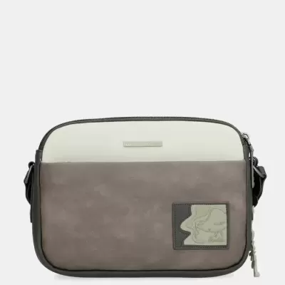 Mala de ombro retangular cinza e bege com fecho e imagem frontal