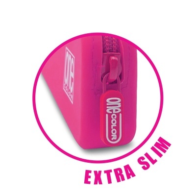 Estojo rosa extra slim com fecho de correr e etiqueta ONE COLOR