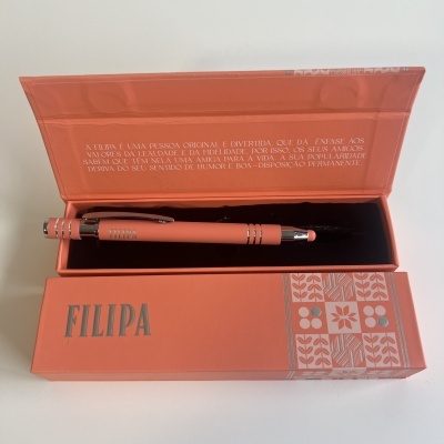 Conjunto caneta cor de salmão com estojo decorativo e nome FILIPA