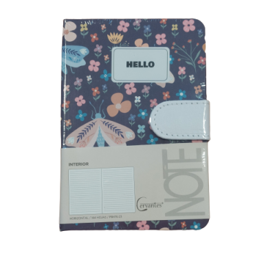 Caderno com capa floral azul e fecho azul claro com etiqueta HELLO
