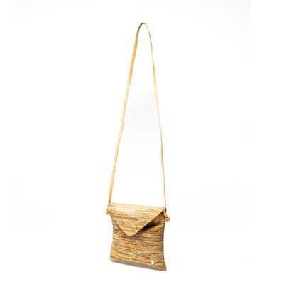 Mala tiracolo colorida com aba triangular e tira longa