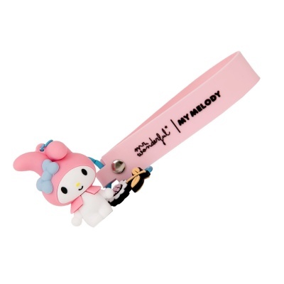 Chaveiro rosa com personagem My Melody e fita rosa com texto preto