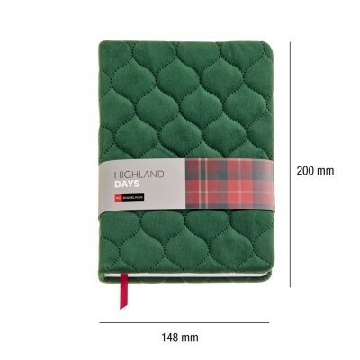 Caderno verde acolchoado com fita marcador rosa e etiqueta HIGHLAND DAYS