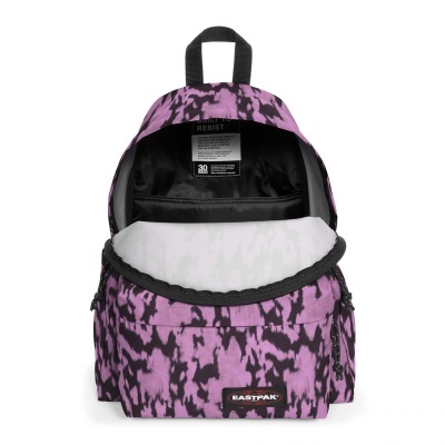 Mochila Eastpak rosa e preta com padrão manchado e bolso frontal aberto