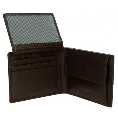 Carteira masculina de couro castanho aberta com divisórias para cartões e porta-moedas