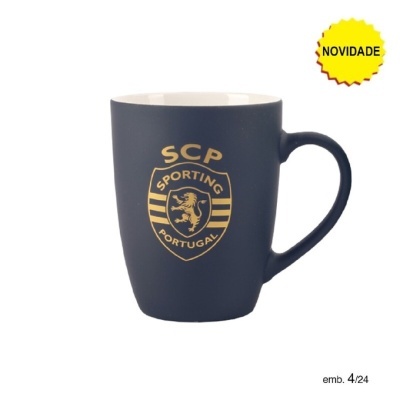 Caneca azul com logótipo do Sporting Portugal e selo de novidade