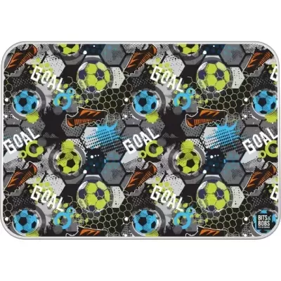 Toalha com padrão de futebol, bolas azuis e verdes, chuteiras laranjas e texto GOAL