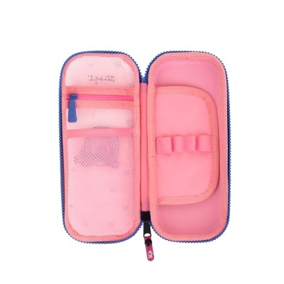 Estojo escolar cor-de-rosa com fecho azul aberto