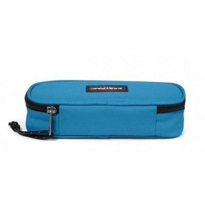 Estojo azul retangular com fecho preto e etiqueta EASTPAK