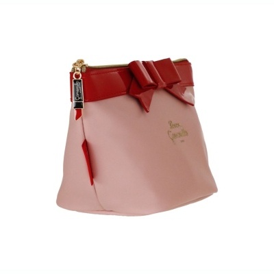 Bolsa pequena rosa com laço vermelho e fecho dourado
