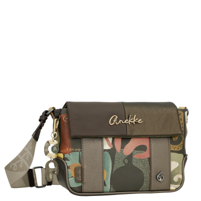 Bolsa Anekke multicolorida com alça larga bege e chapa metálica com o nome Anekke