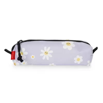 Estojo lilás com flores brancas sorridentes e fecho preto.