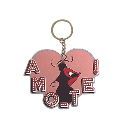 Chaveiro coração cor-de-rosa com silhueta feminina e texto AMO-TE!