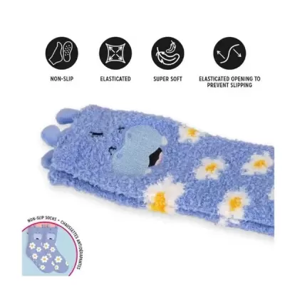 Meias felpudas azuis com padrão de pequenos incêndios e elefante bordado