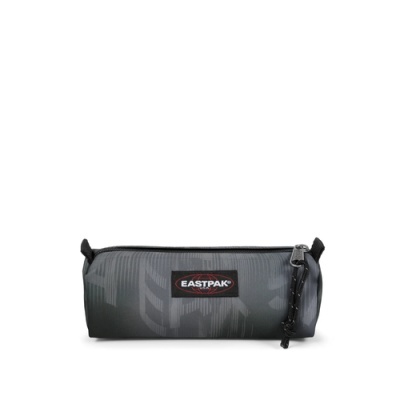 Estojo cilíndrico cinza com padrão e etiqueta Eastpak