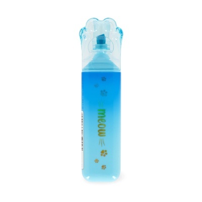 Frasco de spray azul com tampa pata de gato com texto meow e pegadas.