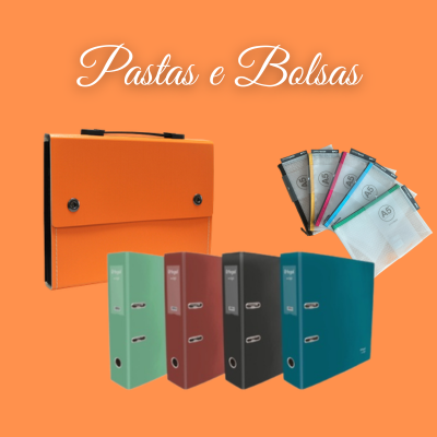 Produtos de pasta e bolsas coloridas para escritório sobre fundo laranja
