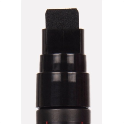 Marcador preto com ponta rectangular