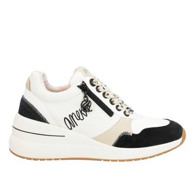 Sapatilha branca com detalhes em bege e preto