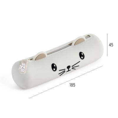 Estojo branco com rosto de rato e orelhas, fecho com puxador B2F, medidas 185x45 mm.