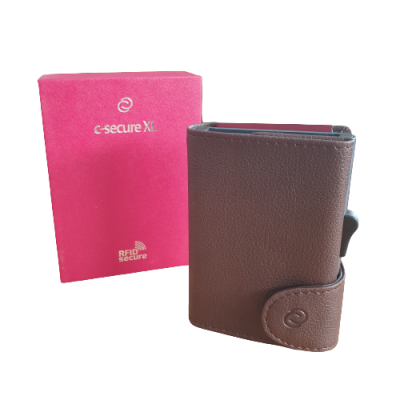 Carteira castanha em pele com caixa rosa etiquetada C-secure XL RFID SECURE