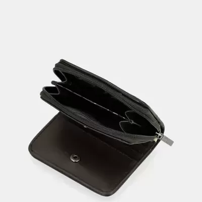 Carteira preta aberta com fecho de correr e botão de pressão