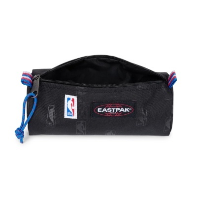 Necessaire preta com logótipos NBA e EASTPAK