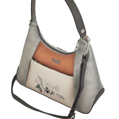 Mala de mão feminina em tons cinza, bege e castanho com padrão texturado e texto Cultivate Your Mind