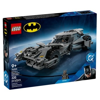 Caixa LEGO Batman com Batmobile e miniatura do Batman.