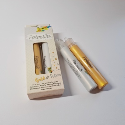 Caixa de lápis de pérolas dourado e prateado Talens com dois tubos.