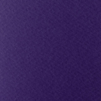 Tecido violeta com padrão de losangos em relevo