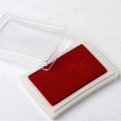 Almofada de carimbo retangular vermelha com tampa transparente