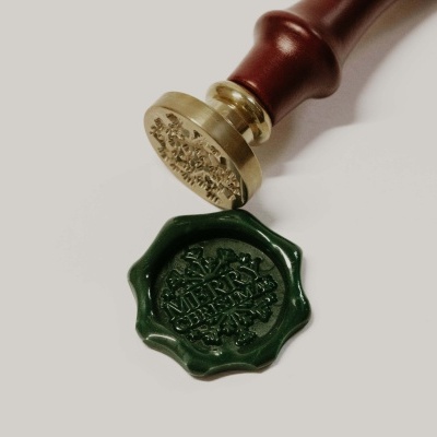 Selo de lacre verde MERRY CHRISTMAS com carimbo de cabo de madeira