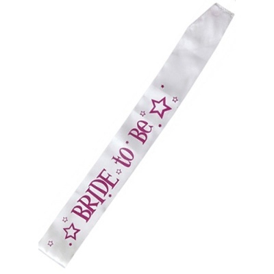 Faixa branca de tecido com texto cor de vinho BRIDE to Be e estrelas