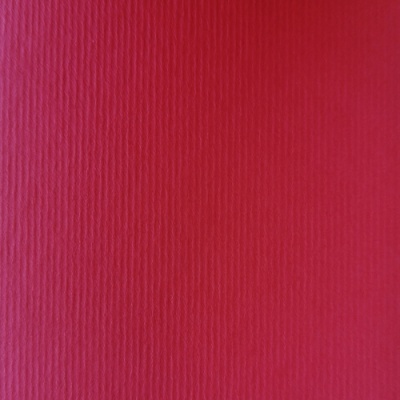 Superfície vermelha texturizada com linhas verticais finas