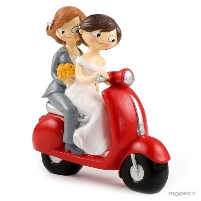 Figura decorativa casal noivos scooter vermelha