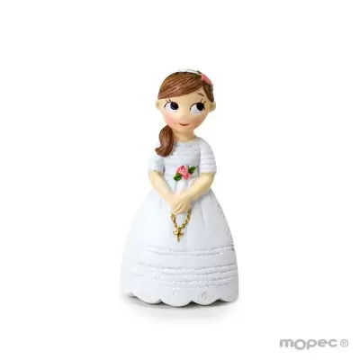 Figura decorativa de menina com vestido branco segurando terço dourado
