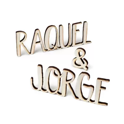 Nomes em madeira RAQUEL & JORGE recortados
