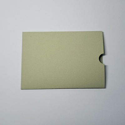 Envelope verde claro com abertura meia-lua