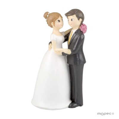 Figuras cerâmicas de noivos vestidos para casamento