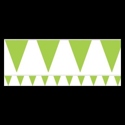 Bandeirinhas triangulares verdes e brancas em duas linhas