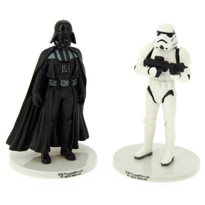 Figuras de ação Darth Vader e Stormtrooper Star Wars em bases brancas