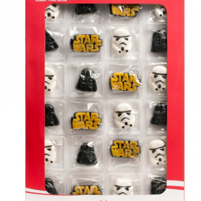 Decoração de bolo em goma Star Wars com figuras de personagens em embalagem vermelha e branca