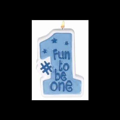 Vela azul formato número 1 com texto '# Fun to be one' e estrelas azuis