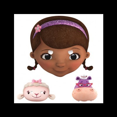 Três peluches de personagens, incluindo uma cabeça de menina e duas ovelhas pequenas.