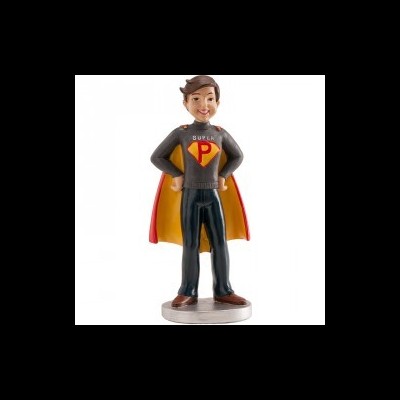 Estatueta de rapaz com capa vermelha e t-shirt cinzenta 'SUPER P'