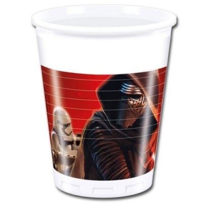 Copo plástico branco decorado com imagem de personagens Star Wars