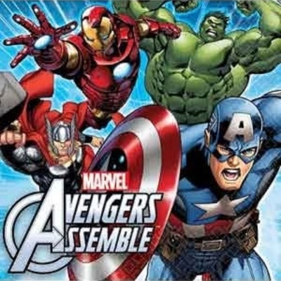 Ilustração dos personagens dos Vingadores da Marvel com texto MARVEL AVENGERS ASSEMBLE
